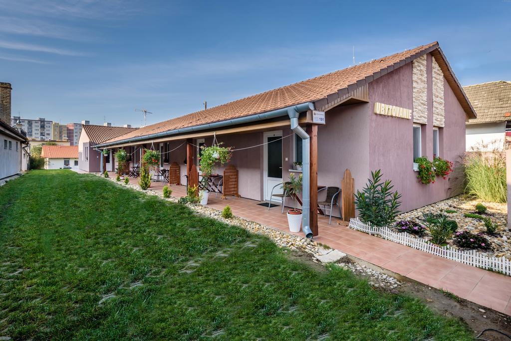 Apartman Bonita Štúrovo Bagian luar foto